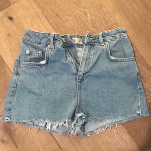 The best fitting denim shorts ever! ✨